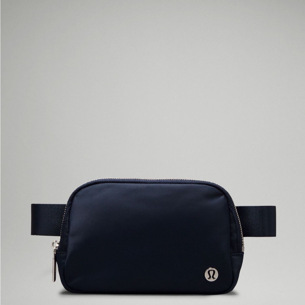 Lulu lemom everywhere belt bag 1L